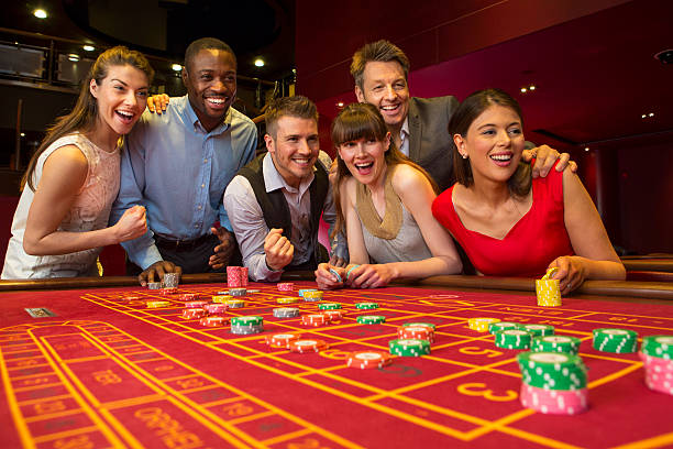 Live Three Card Poker table on sumoqq with dealer holding cards and betting interface visible on mobile screen